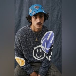 Urban Outfitters knit smiley face sweater. Unisex. Size small.